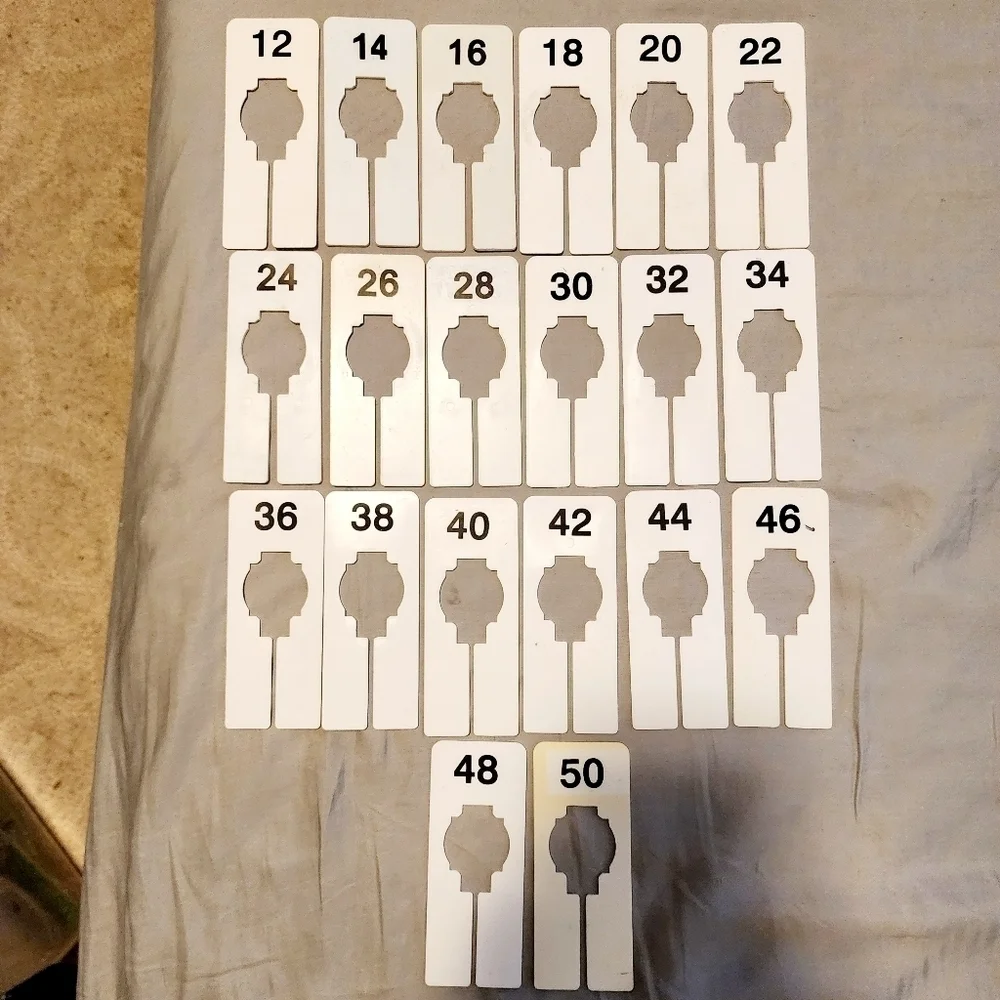 Closet Clothing Rack Size Dividers 12-50 EUC White